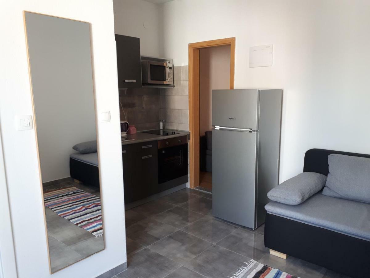 Apartmani Korina Starigrad Paklenica Exterior foto