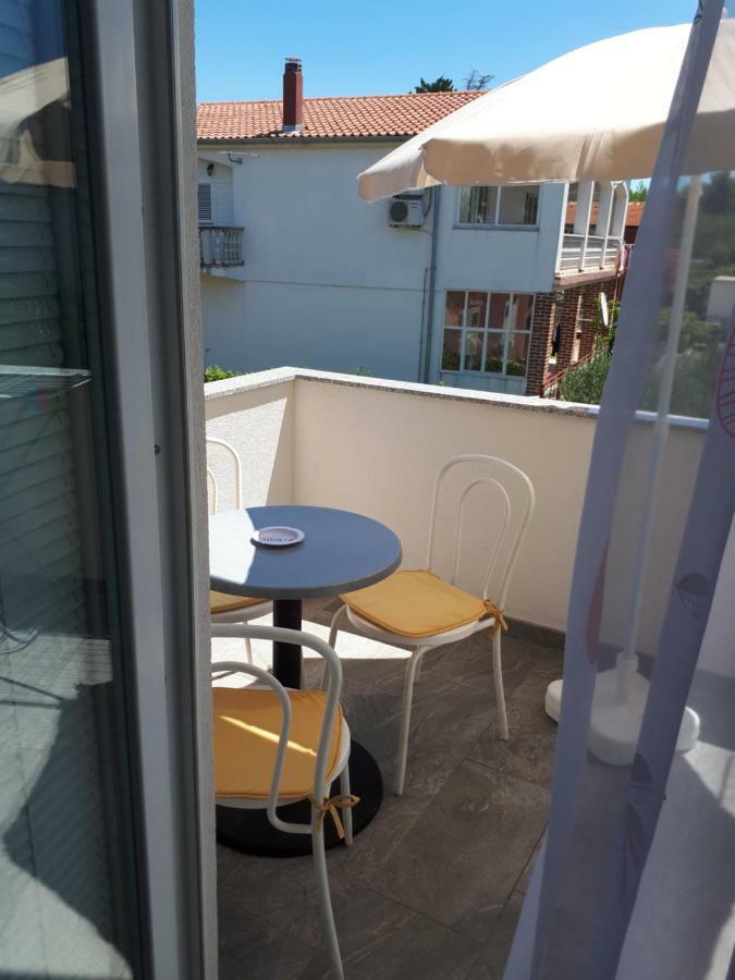 Apartmani Korina Starigrad Paklenica Exterior foto
