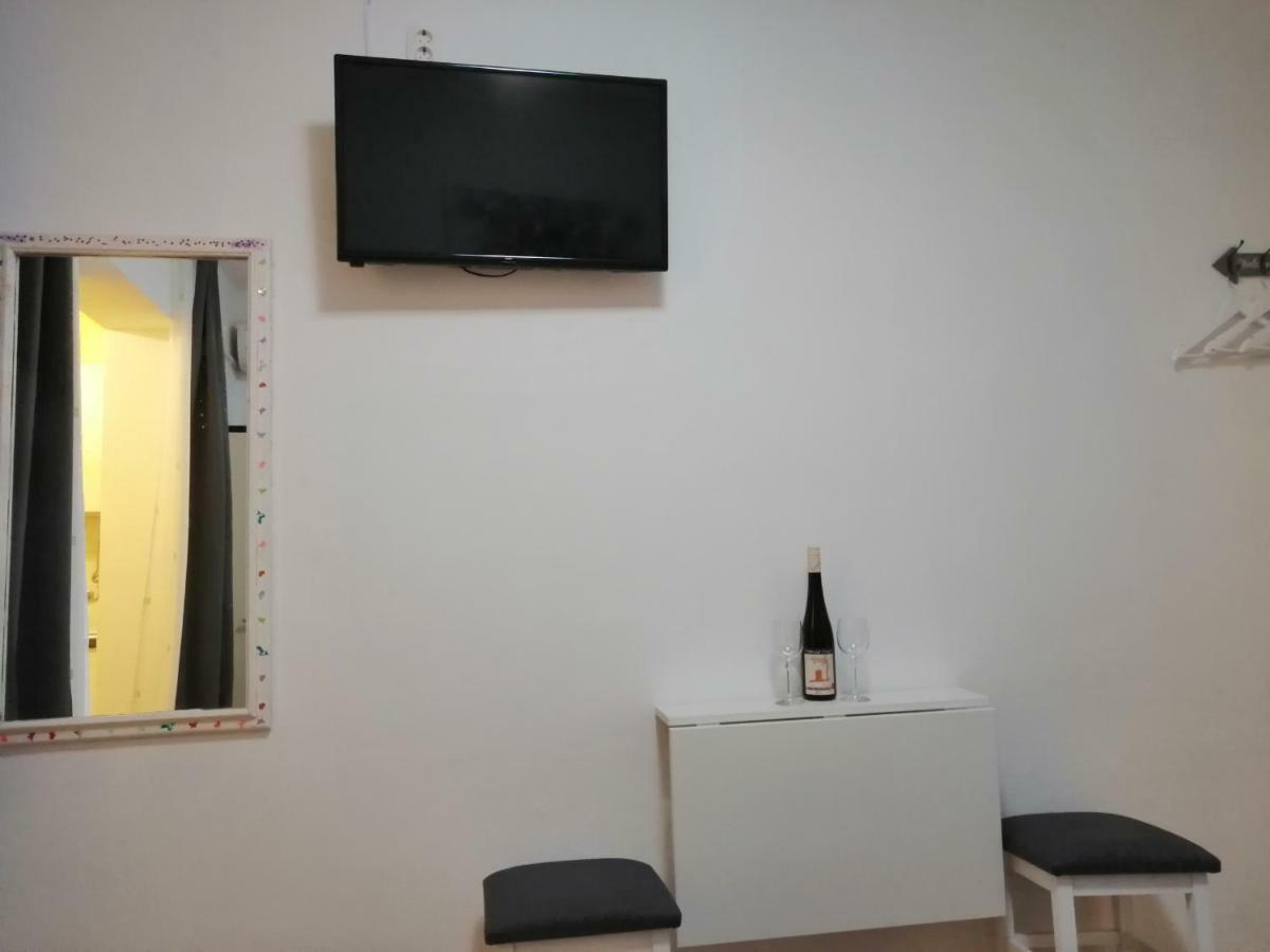 Apartmani Korina Starigrad Paklenica Exterior foto