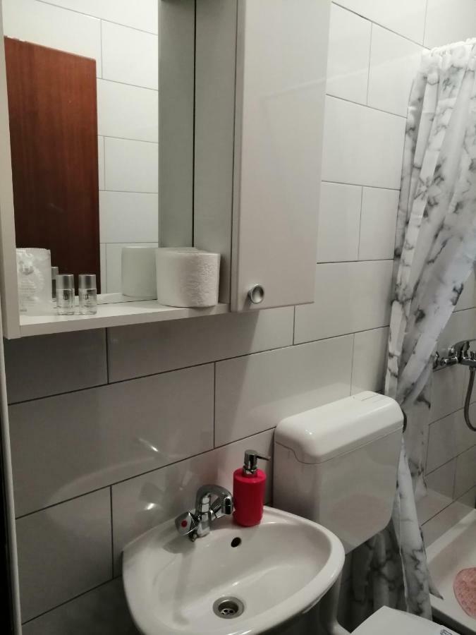 Apartmani Korina Starigrad Paklenica Exterior foto