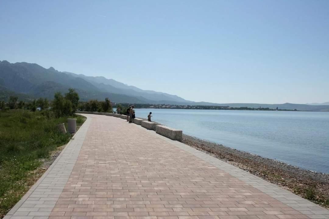 Apartmani Korina Starigrad Paklenica Exterior foto
